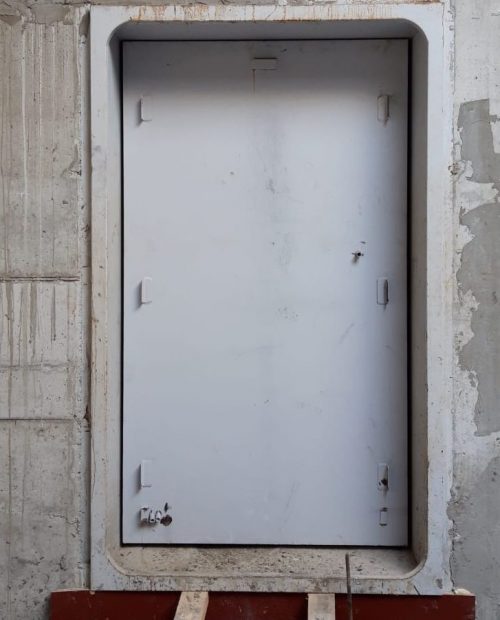 cyclotron door frame